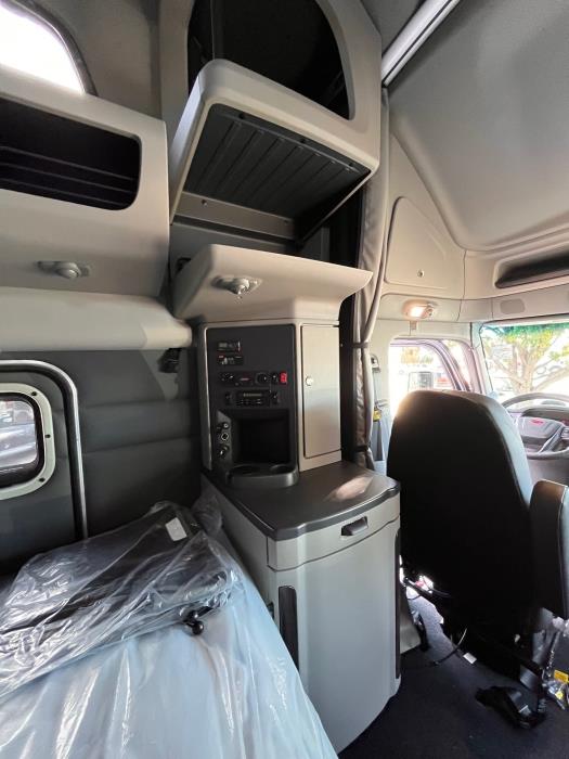 2026 Peterbilt 579-25