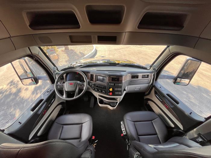 2026 Peterbilt 579-29