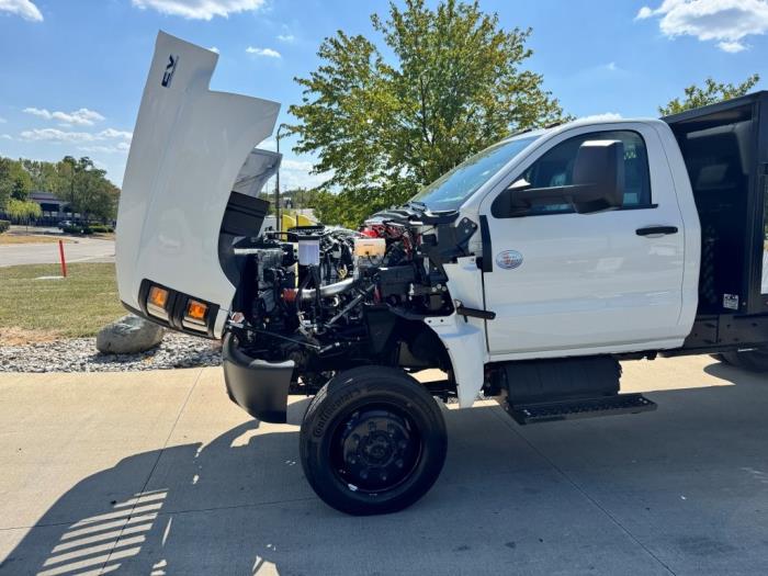 2025 International CV515-13