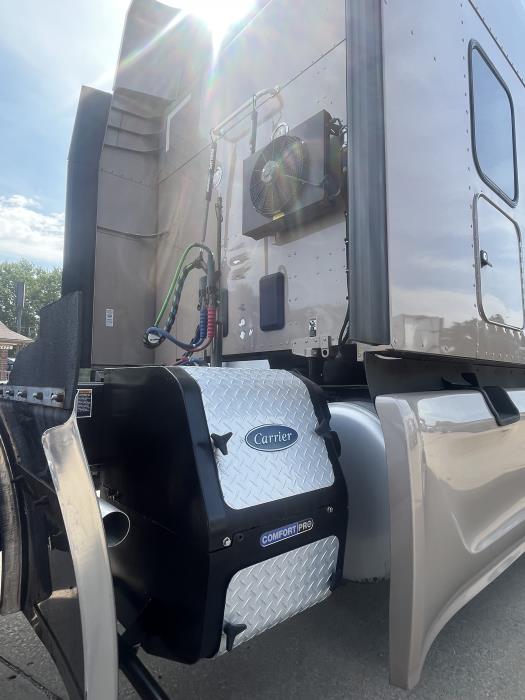 2023 Peterbilt 579-6