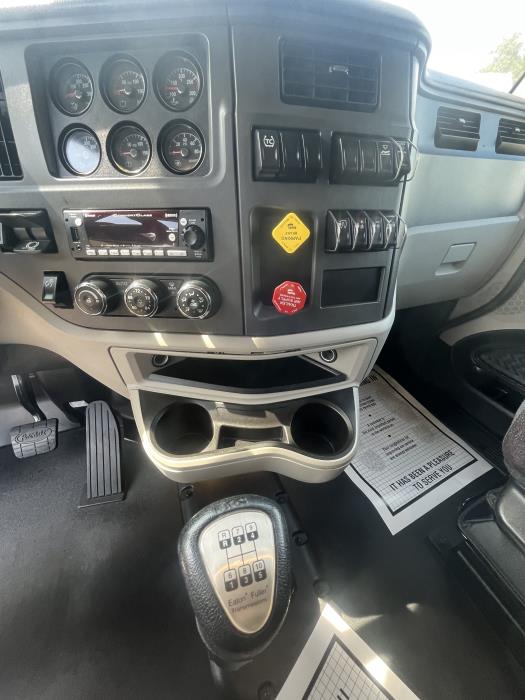 2023 Peterbilt 579-13