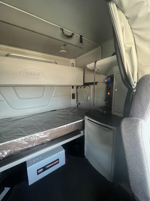 2023 Peterbilt 579-19