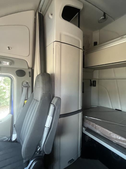 2022 Peterbilt 579-14