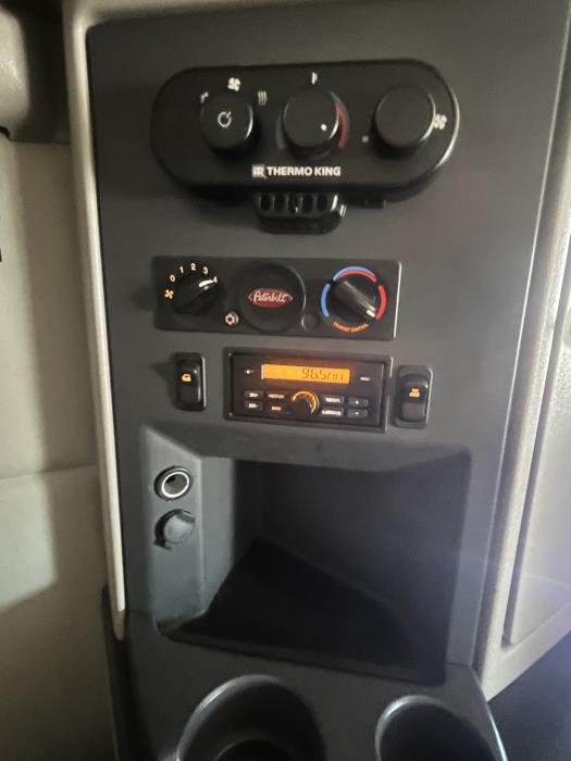 2022 Peterbilt 579-16