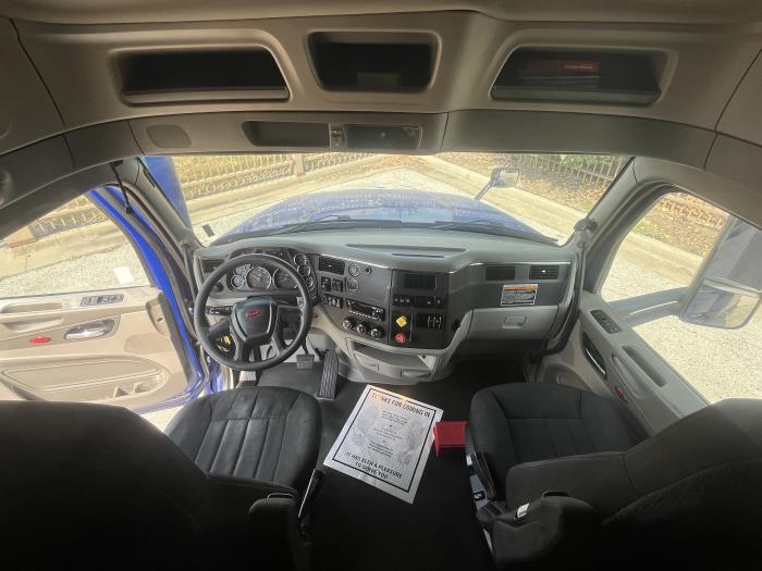 2022 Peterbilt 579-18