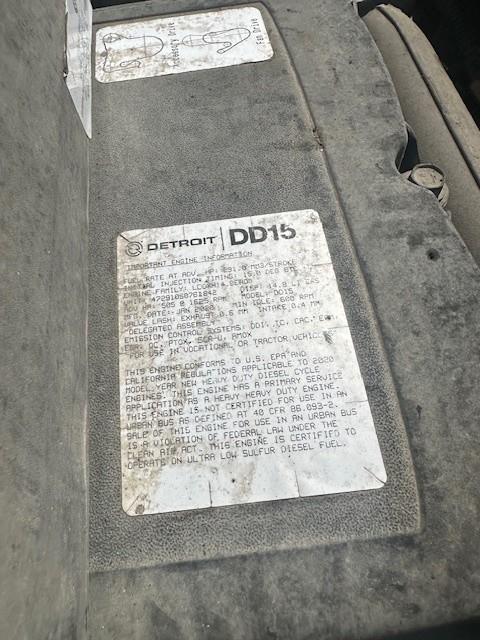 2021 Freightliner Cascadia-11