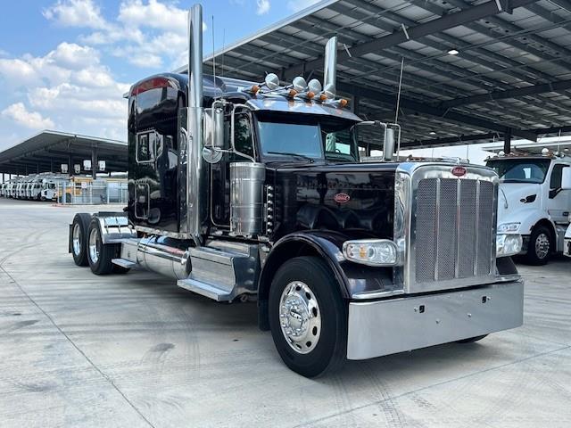 2022 Peterbilt 389-7