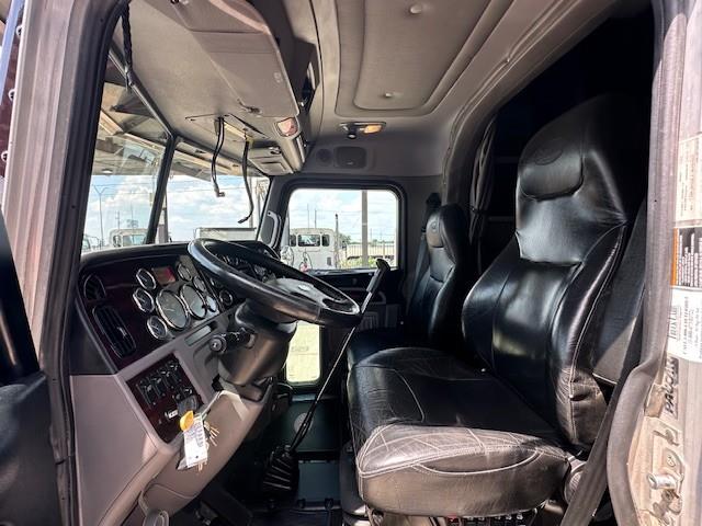 2022 Peterbilt 389-11