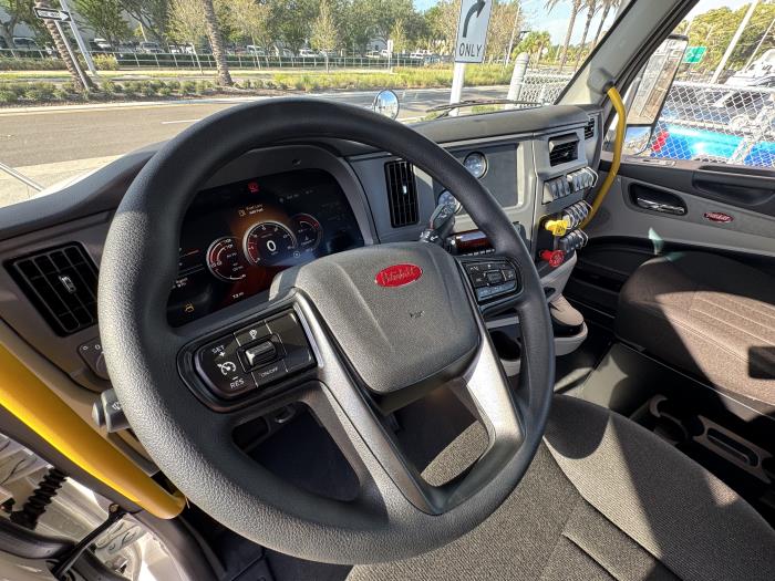 2026 Peterbilt 567-13