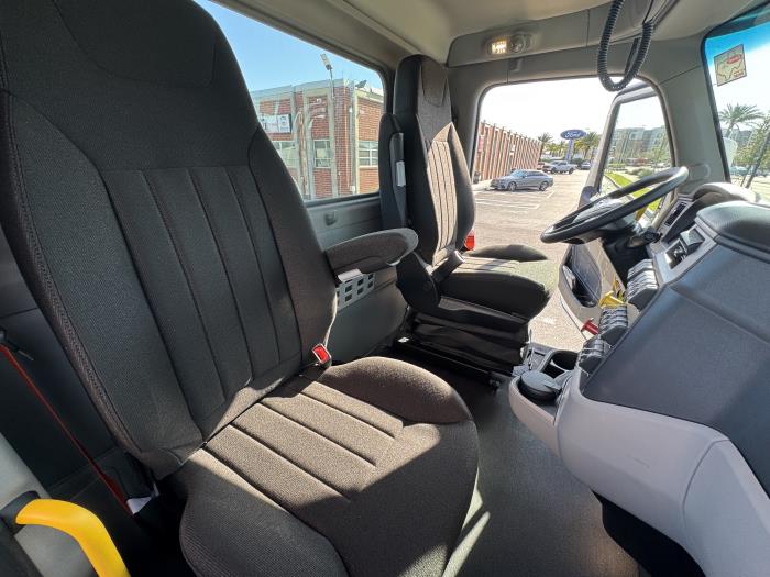 2026 Peterbilt 567-19