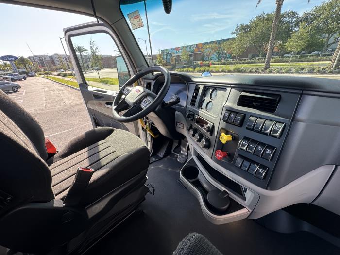 2026 Peterbilt 567-20