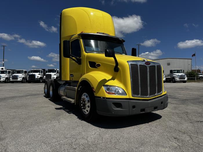 2021 Peterbilt 579-1