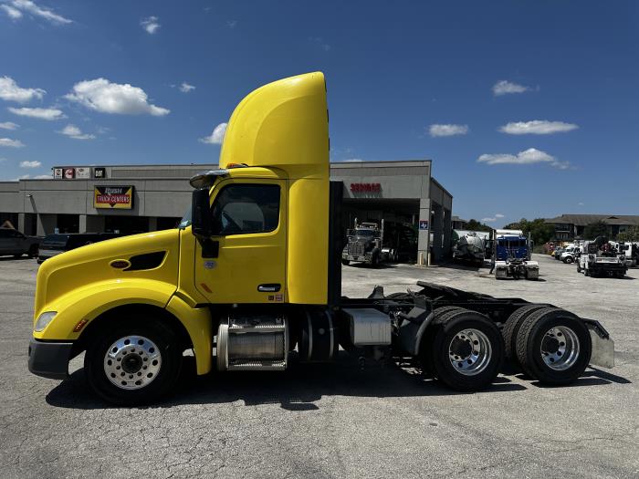 2021 Peterbilt 579-4