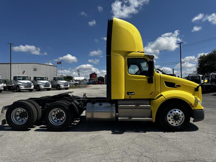 2021 Peterbilt 579-7