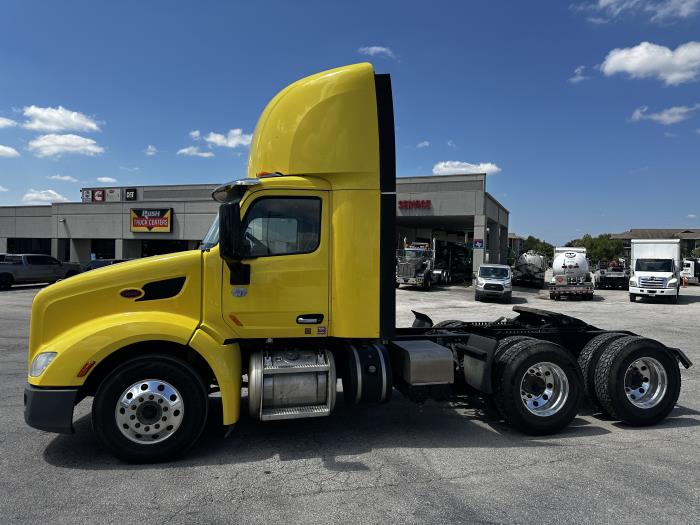 2021 Peterbilt 579-4
