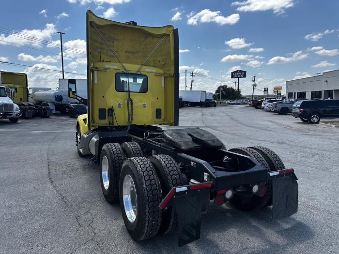 2021 Peterbilt 579-5