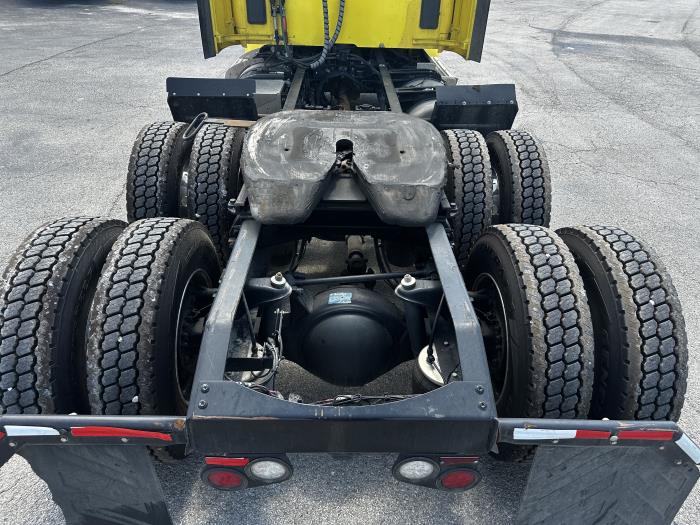 2021 Peterbilt 579-6