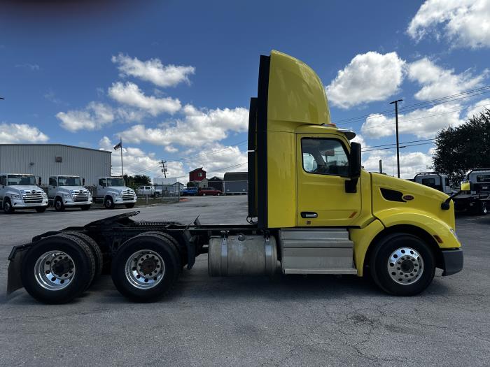 2021 Peterbilt 579-7