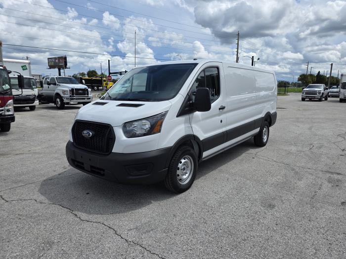 2025 Ford Transit-250-3