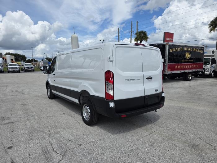 2025 Ford Transit-250-7