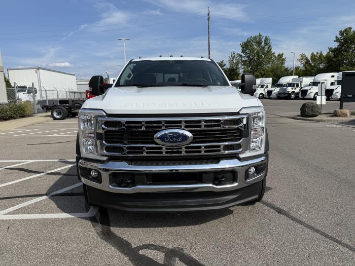 2025 Ford F-550-2