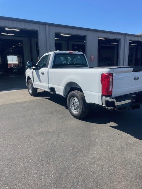 2026 Ford F-250 XL photo 4