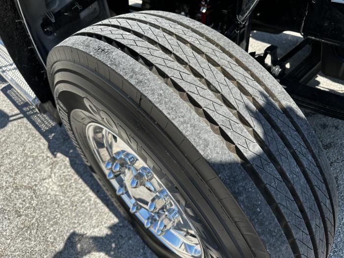 2026 Peterbilt 548-10