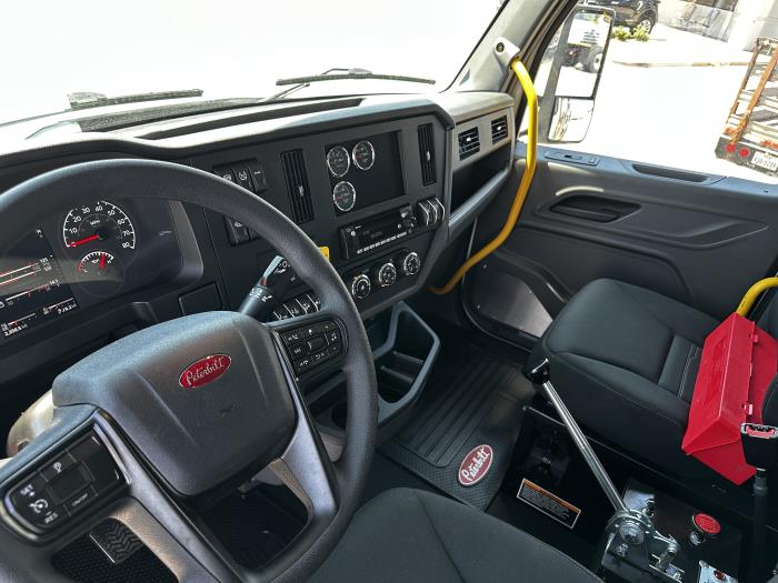 2026 Peterbilt 548-12