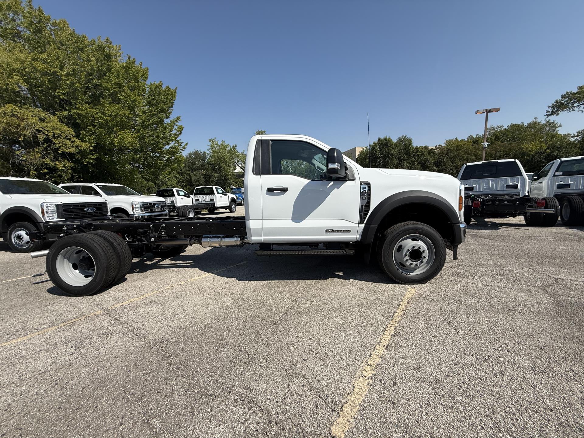 2026 Ford F-450 Regular Cab DRW 4x2 Cab Chassis for sale #1946050 - photo 18