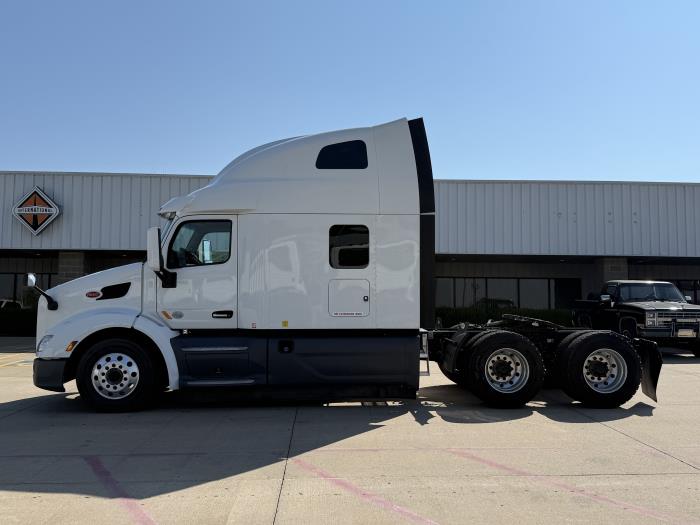 2021 Peterbilt 579-2