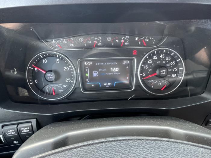 2020 International LT625-24