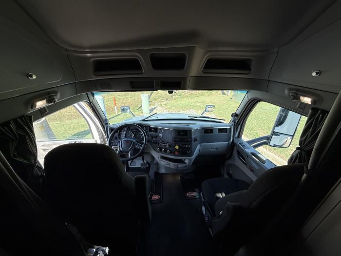 2021 Peterbilt 579-11