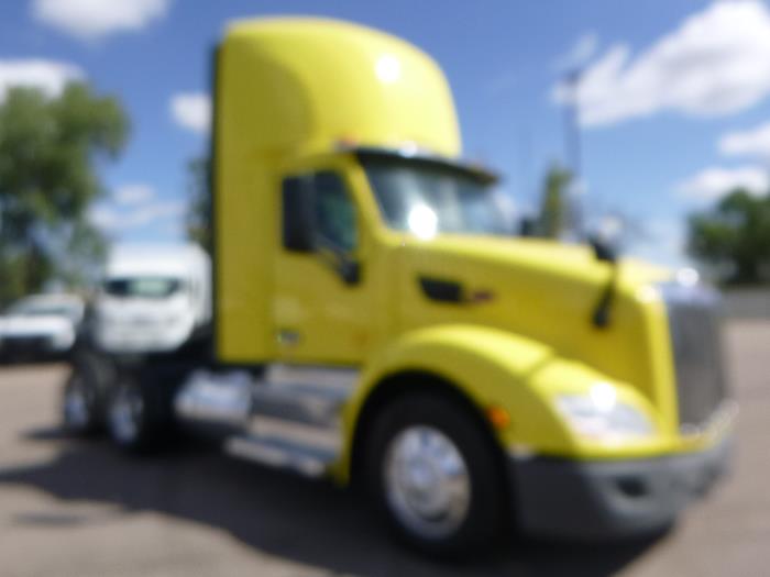 2021 Peterbilt 579-8