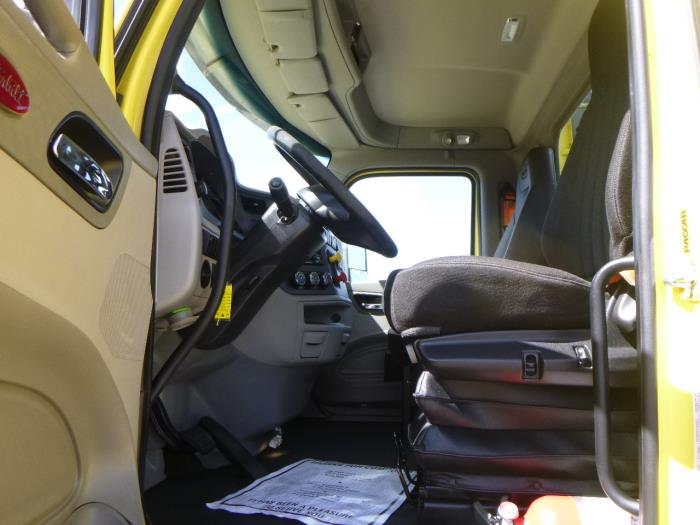 2021 Peterbilt 579-15