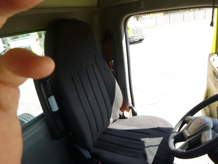 2021 Peterbilt 579-18