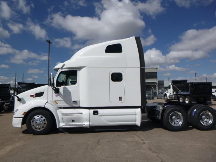 2022 Peterbilt 579-2