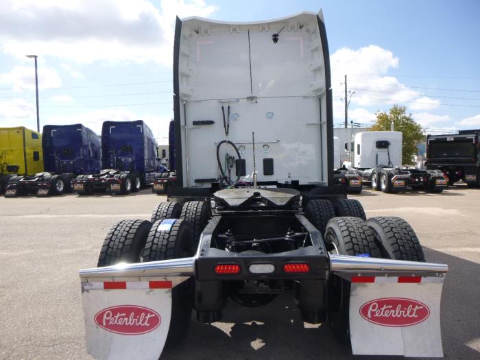 2022 Peterbilt 579-3