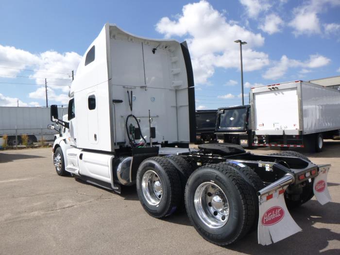 2022 Peterbilt 579-4