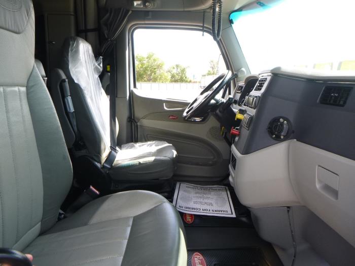 2022 Peterbilt 579-15