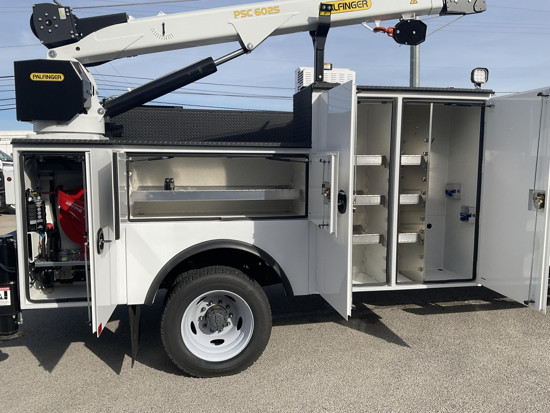 2026 Ford F-550 Super Cab DRW 4x4 Palfinger Mechanics Body for sale #1951673 - photo 9