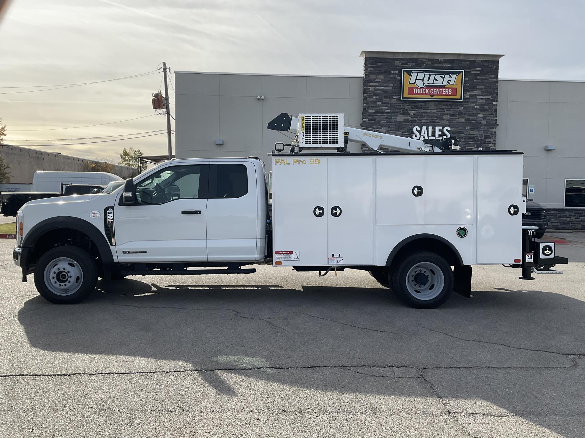 2026 Ford F-550 Super Cab DRW 4x4 Mechanics Body for sale #1952180 - photo 16