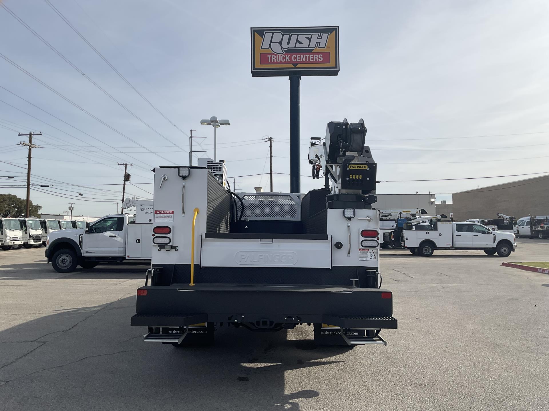 2026 Ford F-550 Super Cab DRW 4x4 Palfinger Mechanics Body for sale #1953947 - photo 4