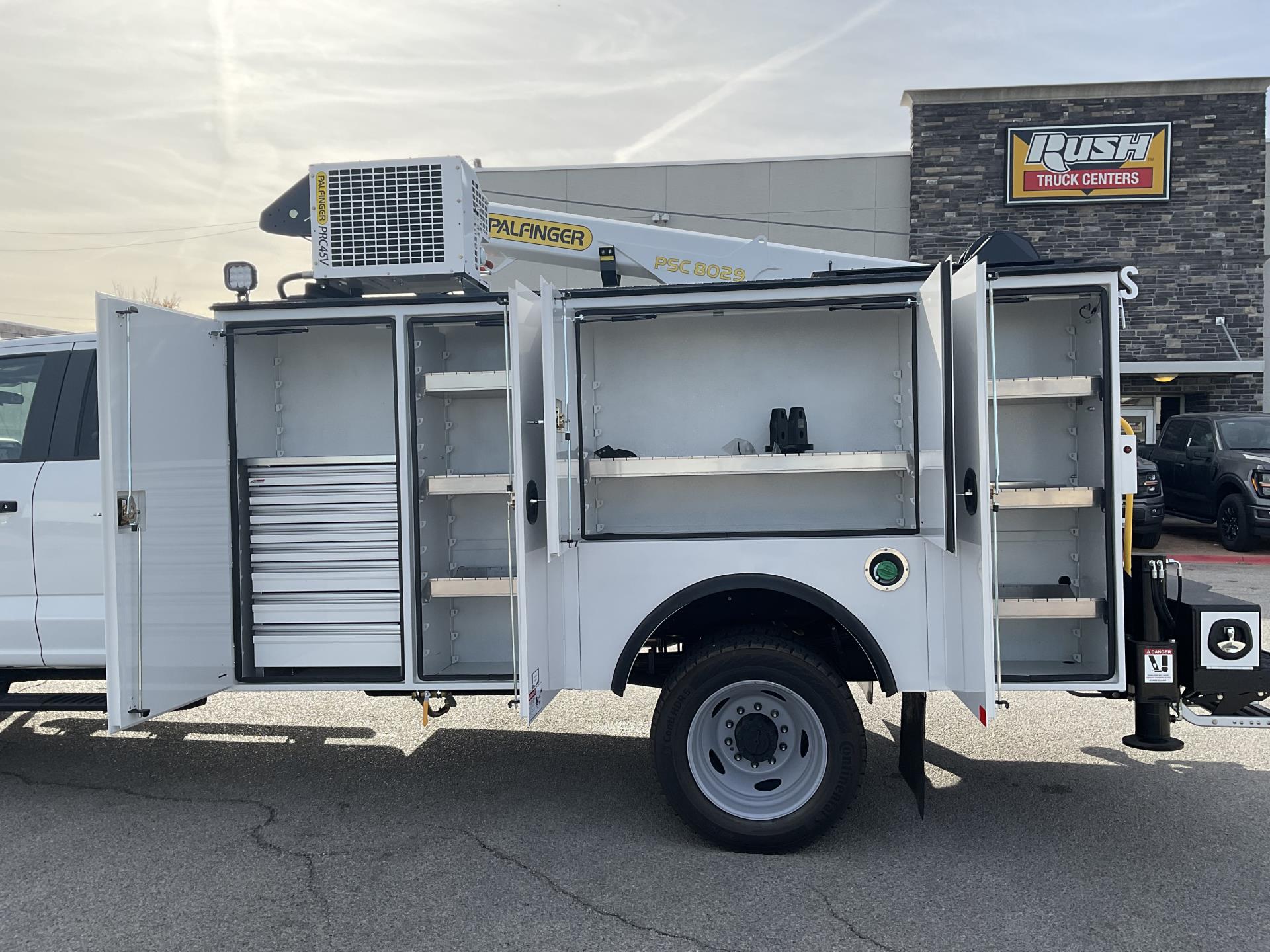 2026 Ford F-550 Super Cab DRW 4x4 Palfinger Mechanics Body for sale #1953947 - photo 12