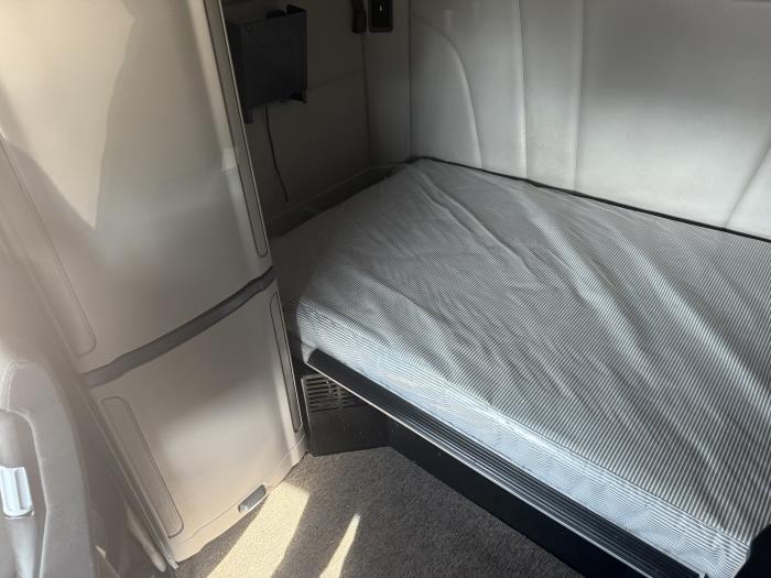 2022 Peterbilt 579-13