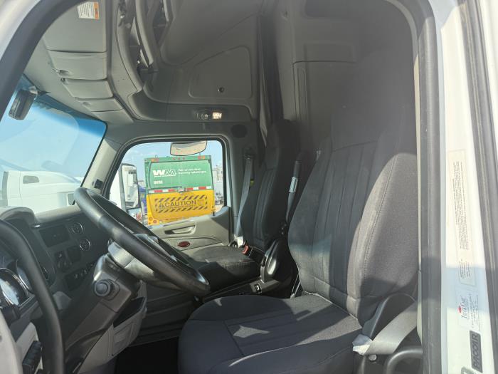 2022 Peterbilt 579-18