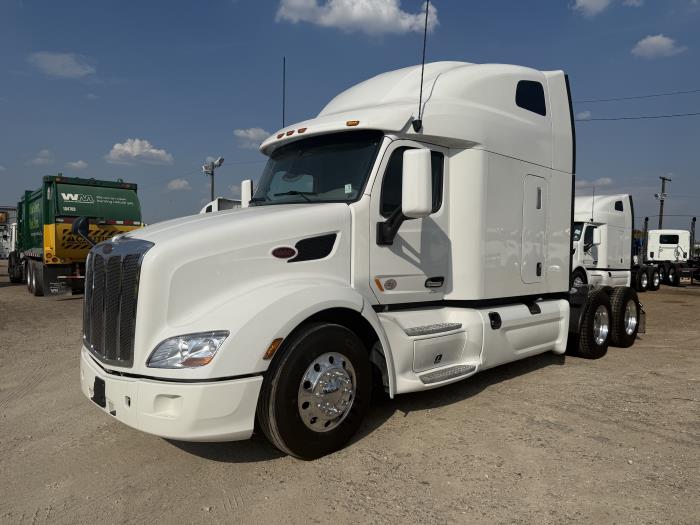 2022 Peterbilt 579-1
