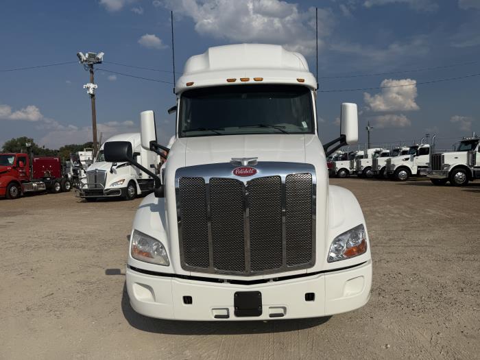 2022 Peterbilt 579-23