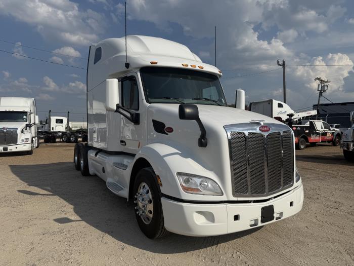 2022 Peterbilt 579-25