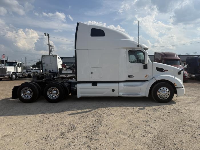 2022 Peterbilt 579-30