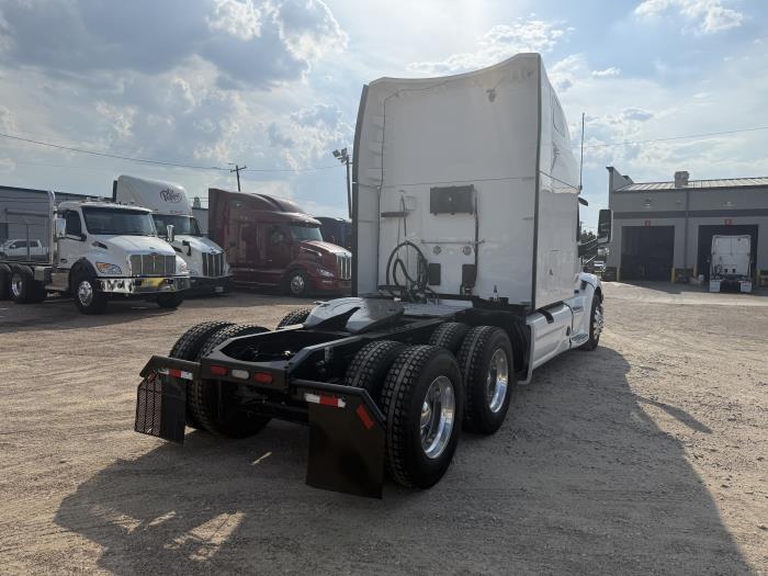 2022 Peterbilt 579-37